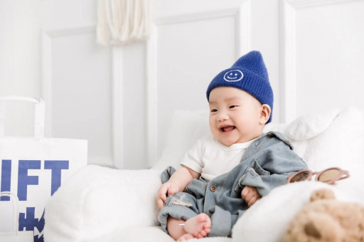 柳州宝宝眼睛红红的 柳州宝宝眼睛红红的